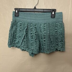 Size Medium Rewind Pull On Sage Green Crochet Shorts
